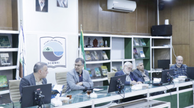 بازدید بهزاد رایگانی، دبیر ستاد ملی سیاست‌گذاری و هماهنگی مدیریت پدیده گرد و غبار سازمان حفاظت محیط زیست از پژوهشکده حفاظت خاک و آبخیزداری